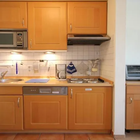 Apartment Strandstrasse-16-Wohnung-33-9877 Kuehlungsborn